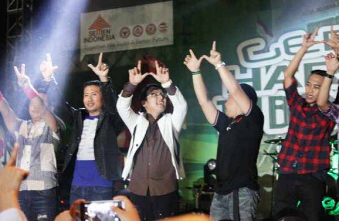 Semarakkan Hari Jadi Tuban, Semen Indonesia Datangkan Wali Band