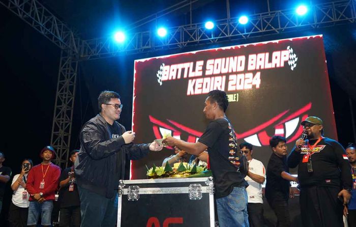 Ribuan Massa Sambut Kedatangan Mas Dhito saat Battle Sound Horeg