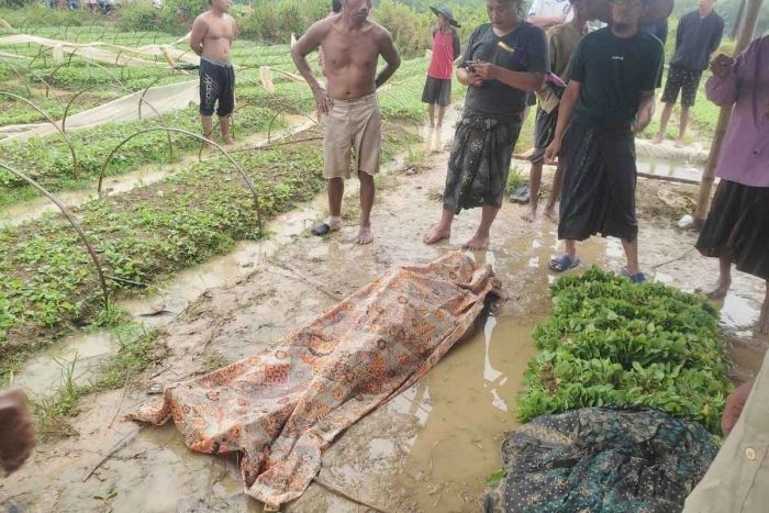Nahas! Pria di Sampang Tewas Usai Tersambar Petir Nahas! Pria di Sampang Tewas Usai Tersambar Petir
