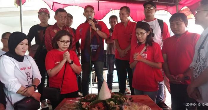 Indah Kurnia Akhiri Kampanye dengan Doa 2 Agama dan Potong Tumpeng