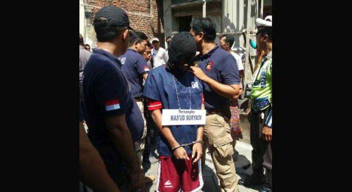 Pembunuhan di Jalan Brawijaya Gang Kedurus Direkonstruksi, Tersangka Lakukan 18 Adegan 