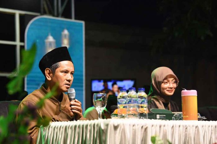 Mbak Wali Beri Pesan Mendalam di Acara Pengajian Akbar Sinau Syukur, Refeksi untuk Warga Kota Kediri Mbak Wali Beri Pesan Mendalam di Acara Pengajian Akbar Sinau Syukur, Refeksi untuk Warga Kota Kediri