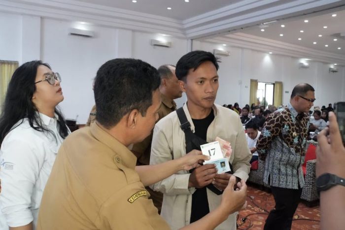 Pemkot Batu Salurkan BLT DBHCHT Tahap II TA 2024 kepada Buruh Pabrik Rokok