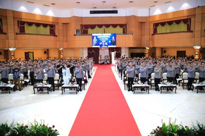 Kapolda Jatim Resmi Buka Pendidikan dan Pembentukan Bintara Polri TA 2025 di SPN Mojokerto Kapolda Jatim Resmi Buka Pendidikan dan Pembentukan Bintara Polri TA 2025 di SPN Mojokerto