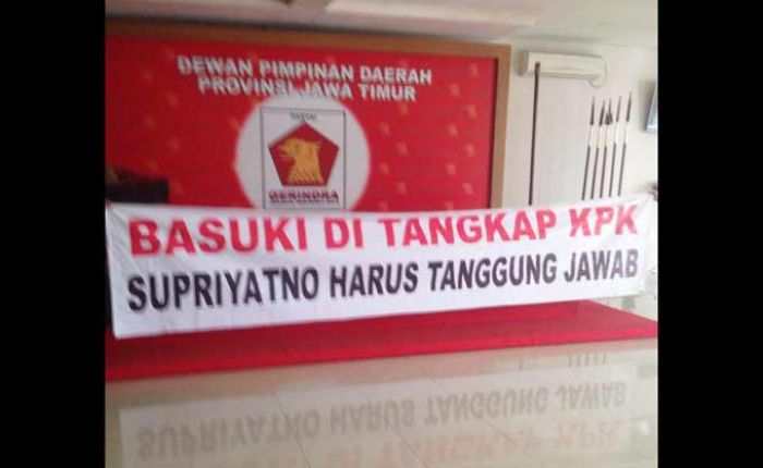 Pasca Basuki Tertangkap KPK, Muncul Spanduk Diskreditkan Ketua Gerindra Jatim