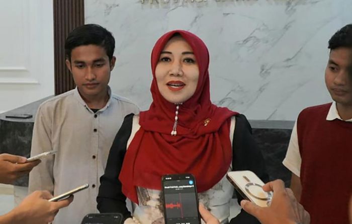 Senator Jatim dr. Lia Istifhama Imbau Perusahaan Tahan PHK dan Tunaikan THR Sesuai Aturan