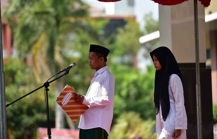 Pesan Rektor UTM saat Peringati Hari Santri Nasional 2024