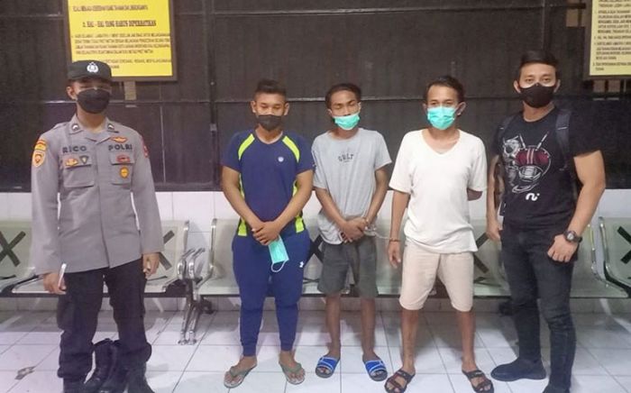 Satresnarkoba Polrestabes Surabaya Tangkap 3 Kurir Narkoba di Jalan Raya Menganti