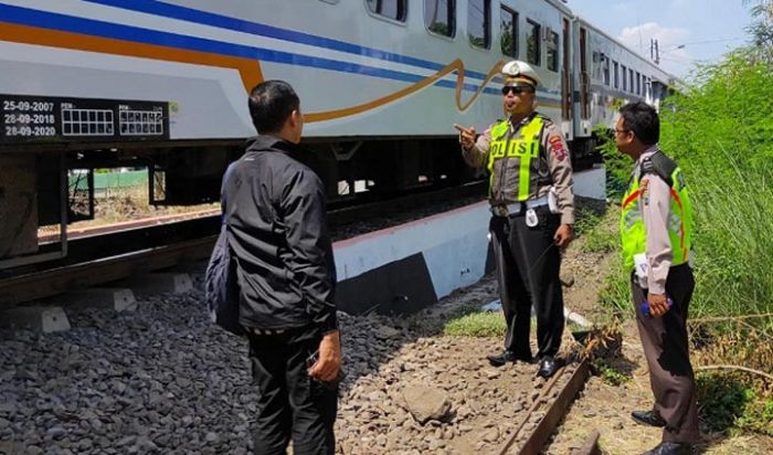 Kakek-kakek Tewas Ditabrak Mutiara Timur di Magersari