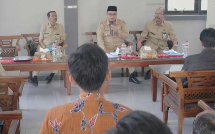 Bangun Perpustakaan Kreatif dan Inovatif, Wabup Timbul: Masyarakat Harus Dibudayakan Membaca