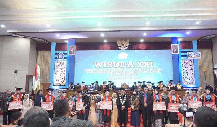 Ratusan Mahasiswa Unirow Tuban Diwisuda, Rektor: Dunia Usaha Tak Perlu Kawatirkan Legalitas Ijazah
