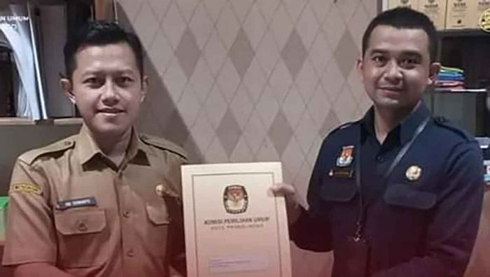 KPU Kota Probolinggo Serahkan Berkas PAW Anggota FPKB ke Sekretaris DPRD