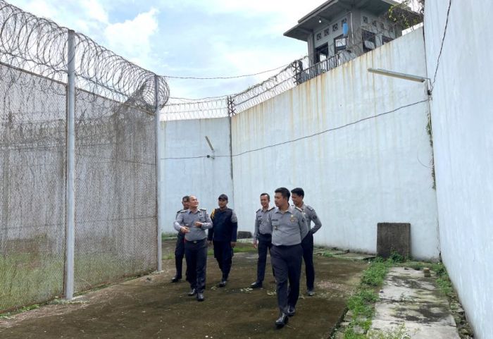 Kepala KPLP dan Kamtib Lapas Pemuda Madiun Lakukan Kontrol Keliling untuk Pastikan Hal ini