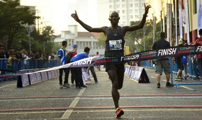 Pelari Kenya Juarai Surabaya Marathon 2019