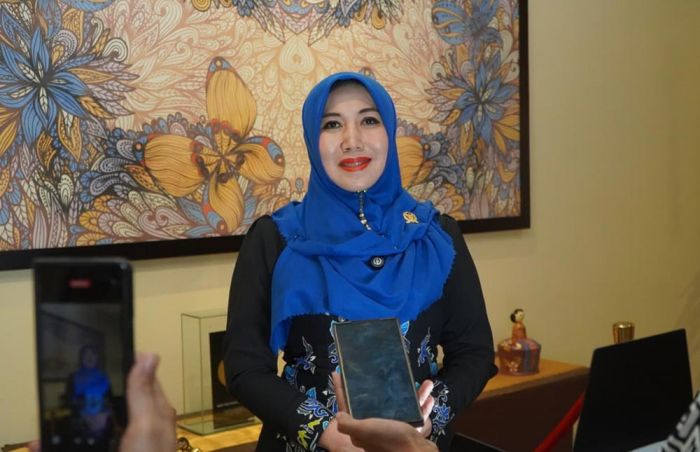 Ekonomi Nurani dan Kepemimpinan Perempuan: Dari Ketangguhan Khadijah hingga Visi Sosial Khofifah–Lia