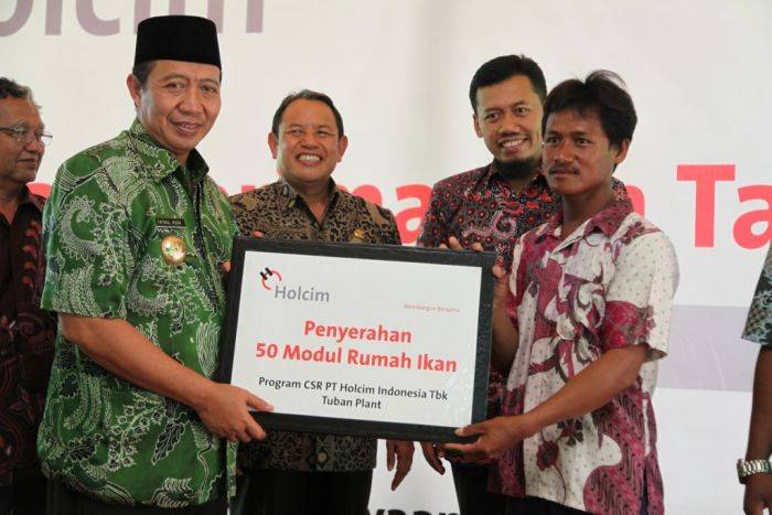 Nelayan Tuban Dibantu Rumah Ikan