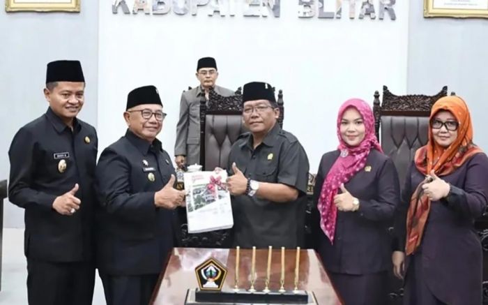 Bupati Rijanto Apresiasi DPRD atas Pengesahan Enam Perda Strategis untuk Kemajuan Kabupaten Blitar