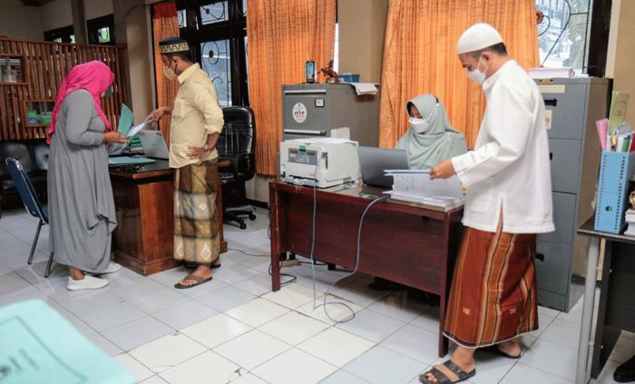 Peringati Hari Santri Nasional, Pegawai Pemkot Probolinggo Pakai Baju Muslim Seminggu