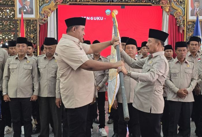 Kukuhkan Pengurus PKDI se-Bangkalan, Bupati Lukman Minta Jadi Pintu Aspirasi Masyarakat