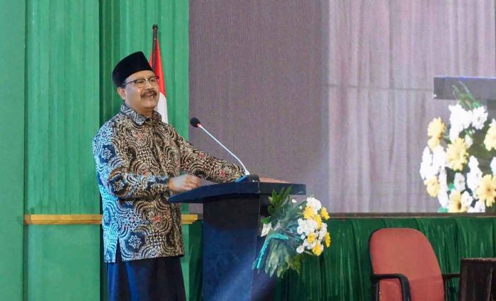 Hadiri Wisuda SD NU Kota Pasuruan, Gus Ipul Sebut Bahagia Jadi Kunci Raih Kesuksesan