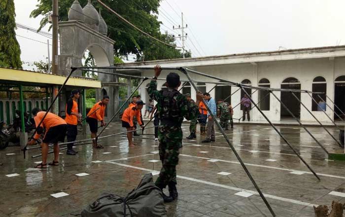 Banjir di Bojonegoro Terus Meluas, BPBD Evakuasi Warga Serta Dirikan Tenda Pengungsian