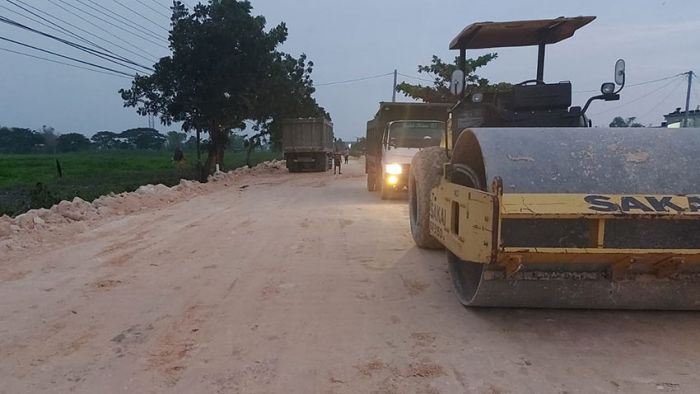 Perlancar Lalu Lintas, Ruas Jalan Pucangro Lamongan Dibangun Darurat