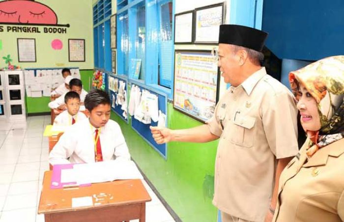 US Tak Lagi Tentukan Kelulusan, Siswa SD Tetap Diminta Serius