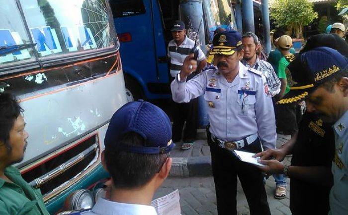 Antisipasi Pungli, Kadishub Bojonegoro Sidak Anggotanya di Lapangan