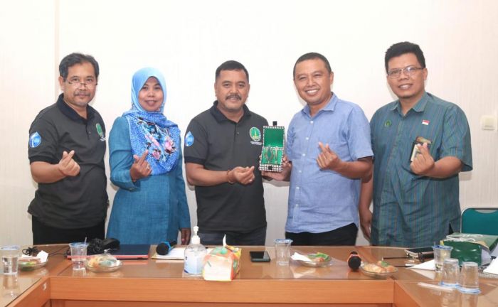 Perbandingan Tata Kota Pasuruan dan Yogyakarta: Alun-Alun, PKL, Parkir, dan Wisata
