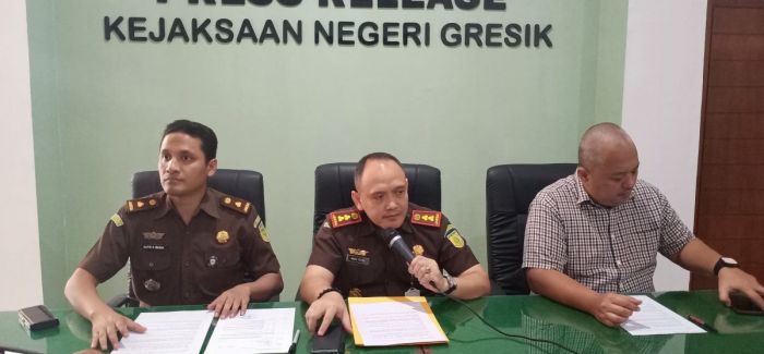 Ponpes Al Ibrohimi Manyar Gresik Diduga Selewengkan Dana Hibah Pemprov untuk Bangun Asrama Fiktif Ponpes Al Ibrohimi Manyar Gresik Diduga Selewengkan Dana Hibah Pemprov untuk Bangun Asrama Fiktif