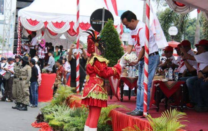 Pawai Kebangsaan Kota Blitar Dimeriahkan 102 Peserta