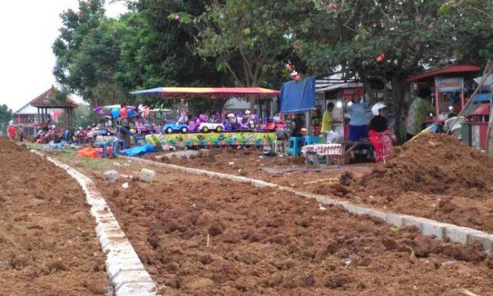 Lahan Berjualan Dibangun RTH, PKL di Kali Ngrowo Tulungagung Berharap Pemkab Beri Solusi