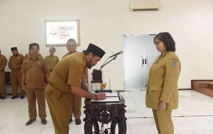 Pj Wali Kota Kediri Lantik dan Ambil Sumpah Jabatan 6 Pejabat Fungsional