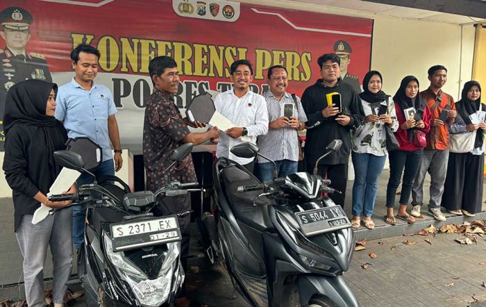 Polres Tuban Kembalikan Dua Motor dan Belasan HP Hasil Kejahatan kepada Pemilik