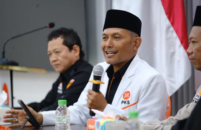 PKS Jatim Beri Beasiswa Kader Partai Jadi Advokat, Komitmen Beri Bantuan Hukum Gratis