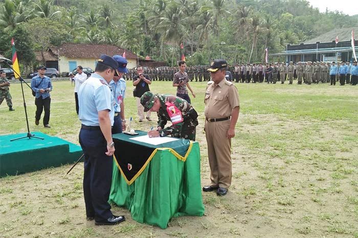 TMMD ke-103 di Pacitan Resmi Ditutup oleh Danlanud Iswahjudi