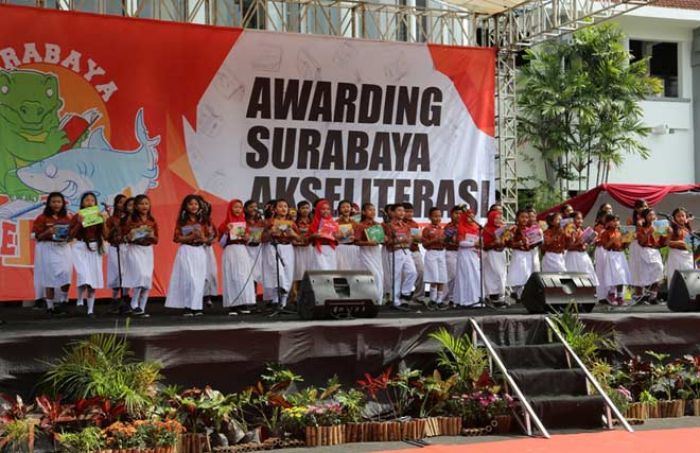 Pemkot Beri Apresiasi untuk Para “Pahlawan Literasi” di Surabaya