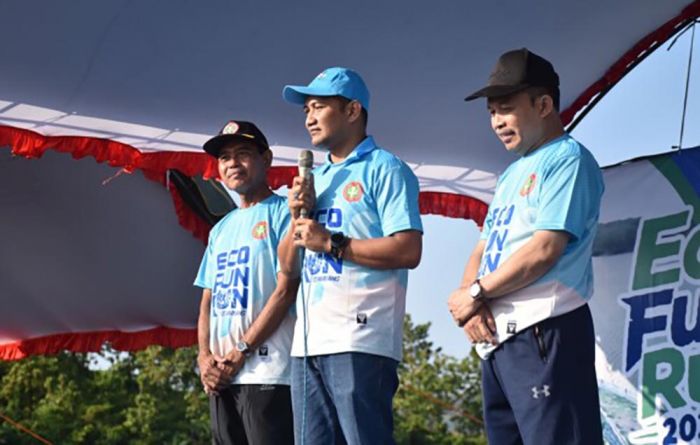 Peringati Hardiknas, PGRI Bojonegoro Gelar Eco Fun Run di Bendungan Gongseng