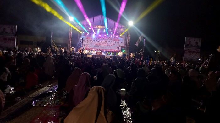 Ribuan Warga Padati Mubarok Bersholawat, Paslon 2 Optimis Menang di Ngoro, Mojokerto