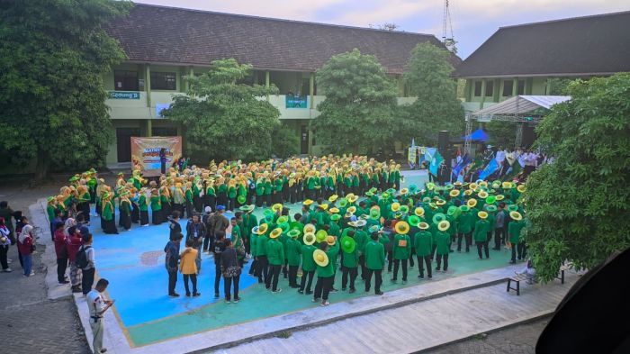 Maba UNU Pasuruan Tegaskan Komitmen Sosial saat Puncak Maorinta Maba UNU Pasuruan Tegaskan Komitmen Sosial saat Puncak Maorinta