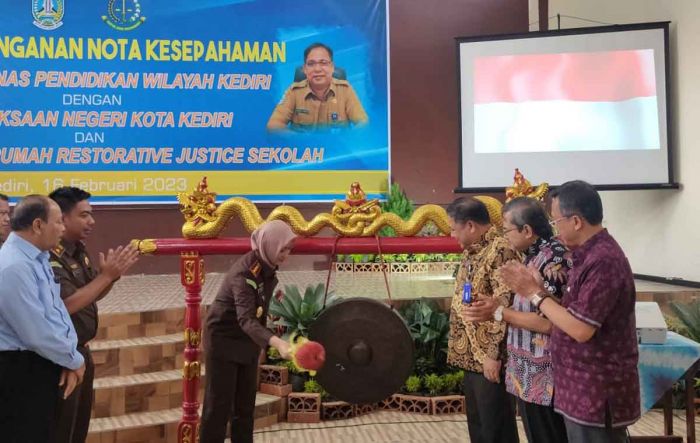 Kejari Kota Kediri dan Cabang Dispendik Provinsi Resmikan Rumah Restorative Justice Sekolah