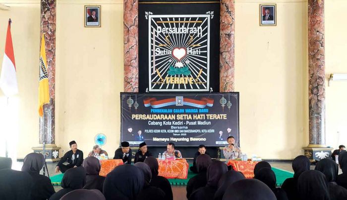 Pesan Polres Kediri Kota untuk Ratusan Calon Warga Baru PSHT saat Pembekalan Pesan Polres Kediri Kota untuk Ratusan Calon Warga Baru PSHT saat Pembekalan