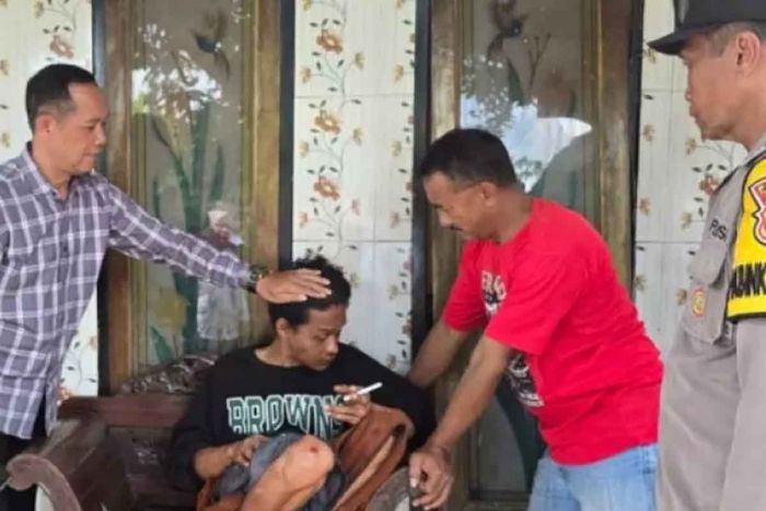 Ngamuk, ODGJ di Tulungagung Bacok Adik Kandungnya