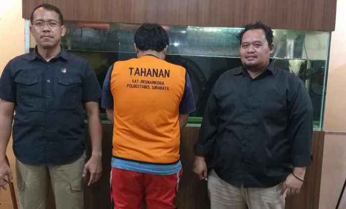 Satresnarkoba Polrestabes Surabaya Tangkap Pengacara dan Sita Puluhan Gram Ganja