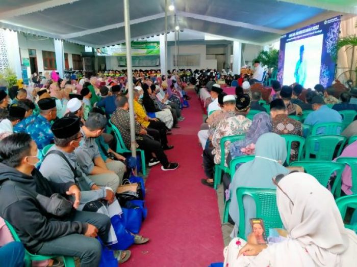 Wisuda 3.000-an Santri Amantul Ummah, Kiai Asep Doakan Indonesia Tak terlilit Hutang