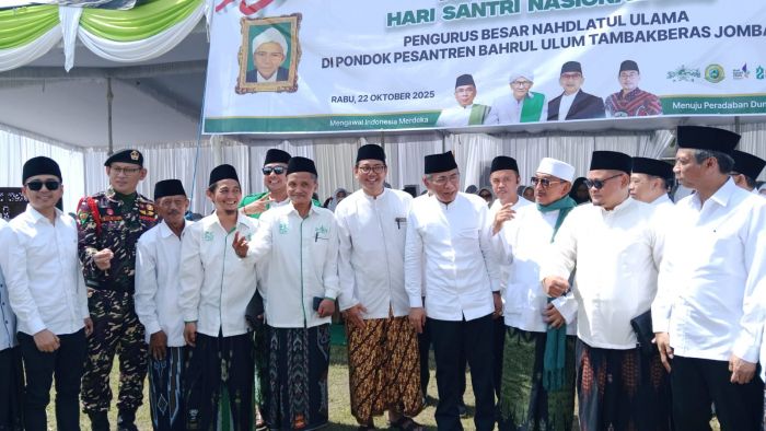 Hari Santri 2025 di Jombang, Ribuan Santri Rayakan 2 Abad Bahrul Ulum