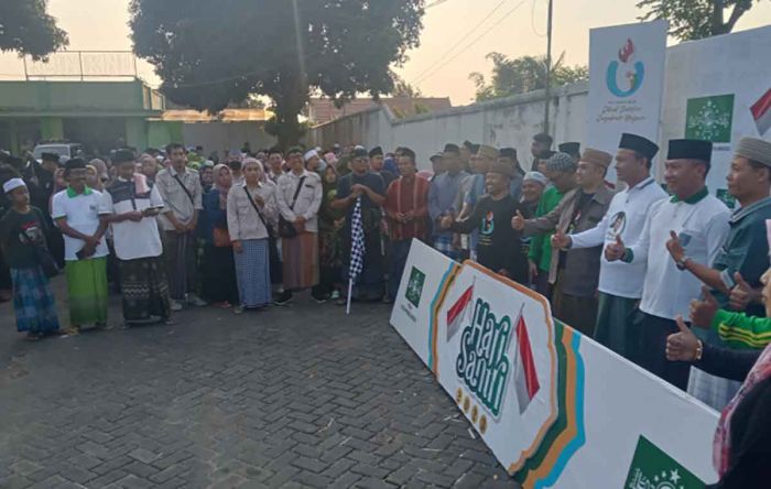 Ribuan Nahdliyin di Kota Probolinggo Ikuti Jalan Santai Bersarung