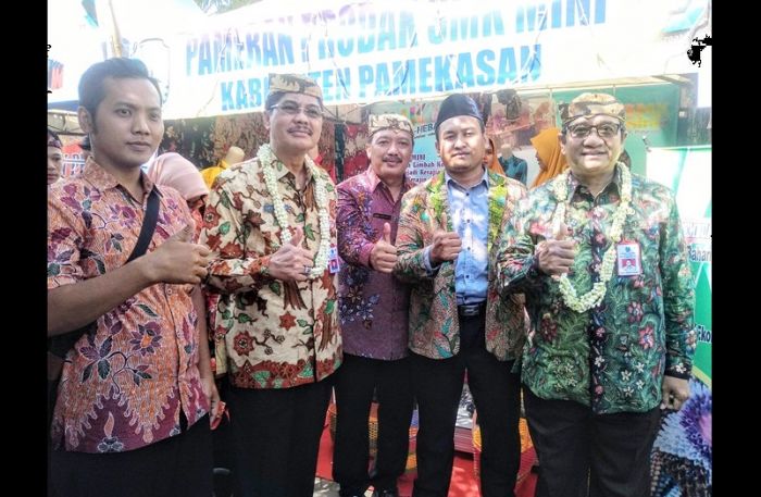Kadisdik Jatim Kunjungi Pameran Produk SMK Mini di Pamekasan