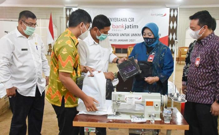 Wali Kota Kediri Harapkan Produktivitas UMKM Meningkat dengan Bantuan Alat dari CSR Bank Jatim