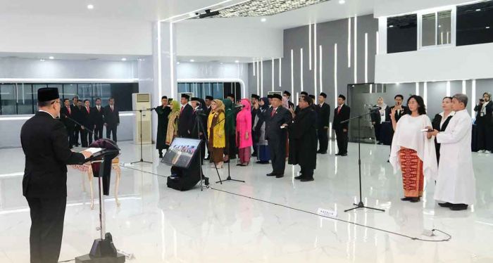 Wamen ATR/BPN Lantik 28 Pejabat Baru, Dorong Adaptasi dan Kolaborasi Hadapi Tantangan Zaman Wamen ATR/BPN Lantik 28 Pejabat Baru, Dorong Adaptasi dan Kolaborasi Hadapi Tantangan Zaman